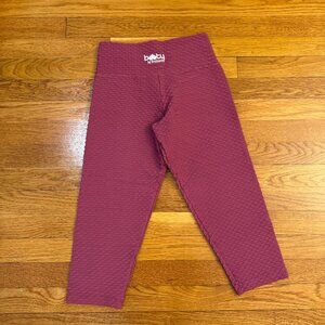Booty By Brabants Croco Skin Seamless Capri Leggings Red (Merlot?)  - One Size